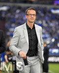 18.04.2018, Fussball DFB Pokal 2017/2018, Halbfinale, FC Schalke 04 - Eintracht Frankfurt, in der Veltins Arena auf Schalke. Sportdirektor Fredi Bobic (Frankfurt) nachdenklich.