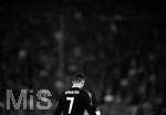 25.04.2018, Fussball UEFA Champions League 2017/2018, Halbfinale Hinspiel, FC Bayern Mnchen - Real Madrid, in der Allianzarena Mnchen. Christiano Ronaldo (Real Madrid) nachdenklich. 