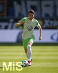 28.04.2018, Fussball 1. Bundesliga 2017/2018, 32. Spieltag, VfL Wolfsburg - Hamburger SV, in der Volkswagen Arena Wolfsburg. Paul Verhaegh (Wolfsburg) 