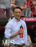 28.04.2018, Fussball 1. Bundesliga 2017/2018, 32. Spieltag, FC Bayern Mnchen - Eintracht Frankfurt, in der Allianz-Arena Mnchen. Trainer Niko Kovac (Eintracht Frankfurt) 