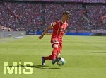 28.04.2018, Fussball 1. Bundesliga 2017/2018, 32. Spieltag, FC Bayern Mnchen - Eintracht Frankfurt, in der Allianz-Arena Mnchen. Meritan Shabani (BAyern) am Ball.