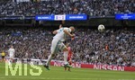 01.05.2018, Fussball UEFA Champions League 2017/2018, Halbfinale Rckspiel, Real Madrid - FC Bayern Mnchen, im Bernabeu-Stadion Madrid. Kopfballtor zum 1:1 von Karim Benzema (Real Madrid).