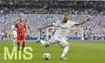 01.05.2018, Fussball UEFA Champions League 2017/2018, Halbfinale Rckspiel, Real Madrid - FC Bayern Mnchen, im Bernabeu-Stadion Madrid. Karim Benzema (Real Madrid) am Ball.