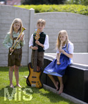 15.05.2018, Kinder und Familie, (Modelreleased). Drei Kinder mit ihren Musikinstrumenten.