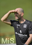 13.07.2018, Fussball 3. Bundesliga 2018/2019, TSV 1860 Mnchen, Portrttermin 2018/2019, Mannschaftsfoto,  Sportdirektor Gnther Gorenzel (TSV 1860) nachdenklich.