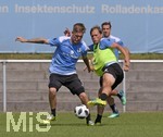 18.07.2018, Fussball 3. Bundesliga 2018/2019, TSV 1860 Mnchen Training an der Grnwalderstrasse, v.li: Daniel Wein (1860 Mnchen) gegen Kristian Bhnlein (TSV 1860 Mnchen)