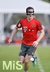 03.08.2018, Fussball 1. Bundesliga 2018/2019, FC Bayern Mnchen im Trainingslager in Rottach Egern am Tegernsee. Niklas Sle (Bayern) mit Gesichtsmaske.