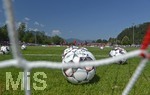 03.08.2018, Fussball 1. Bundesliga 2018/2019, FC Bayern Mnchen im Trainingslager in Rottach Egern am Tegernsee. Die Blle liegen im Tornetz bereit.