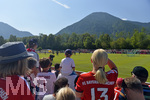 09.08.2018, Fussball 1. Bundesliga 2018/2019, Training des FC Bayern Mnchen,  auf dem Sportplatz in Rottach-Egern. Hunterte Fans beobachten das Spiel.