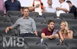 12.08.2018, Fussball 1. Bundesliga 2018/2019, DFL-Supercup 2018, Eintracht Frankfurt - FC Bayern Mnchen , in der Commerzbank-Arena Frankfurt/Main. Trainer Julian Nagelsmann (li, Hoffenheim) auf der Tribne.