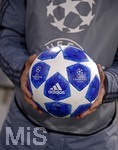 02.10.2018, Fussball UEFA Champions League 2018/2019, Gruppenphase, 2.Spieltag, FC Bayern Mnchen - Ajax Amsterdam, in der Allianz-Arena Mnchen. Der Spielball von Adidas.



