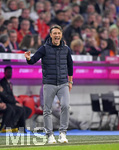 06.10.2018, Fussball 1. Bundesliga 2018/2019, 7. Spieltag,  FC Bayern Mnchen - Borussia Mnchengladbach, in der Allianz-Arena Mnchen. Trainer Niko Kovac (FC Bayern Mnchen) gibt Anweisungen.

