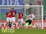 12.10.2018,  Fussball U21 EM-Qualifikationsspiel, Deutschland - Norwegen, im AUDI-Sportpark in Ingolstadt. re: Cedric Teuchert (Deutschland) erzielt das Tor zum 1:0 gegen Torwart Sondre Rossbach (NOR).

