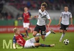 12.10.2018,  Fussball U21 EM-Qualifikationsspiel, Deutschland - Norwegen, im AUDI-Sportpark in Ingolstadt. v.li: Andreas Hanche-Olsen (NOR) gegen Luca Waldschmidt (Deutschland).

