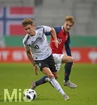12.10.2018,  Fussball U21 EM-Qualifikationsspiel, Deutschland - Norwegen, im AUDI-Sportpark in Ingolstadt. v.li: Luca Waldschmidt (Deutschland) gegen Martin degaard (NOR).

