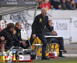 20.10.2018, Fussball 1. Bundesliga 2018/2019, 8. Spieltag,  VfB Stuttgart - Borussia Dortmund, in der Mercedes Benz Arena Stuttgart,  Trainer Lucien Favre (Dortmund) in Rage.



