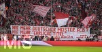 03.11.2018, Fussball 1. Bundesliga 2018/2019, 10. Spieltag,  FC Bayern Mnchen - Freiburg, in der Allianz-Arena Mnchen.  Bayernfans mit Plakat gegen die Vereinsfhrung: 