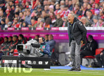 03.11.2018, Fussball 1. Bundesliga 2018/2019, 10. Spieltag,  FC Bayern Mnchen - Freiburg, in der Allianz-Arena Mnchen. Trainer Christian Streich (Freiburg) in Rage.

 
