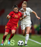 13.11.2018, Fussball Frauen Lnderspiel, Deutschland - Spanien, im Steigerwaldstadion Erfurt. (L-R) Andrea Perreira Cejudo (Spanien) gegen Carolin Simon (Deutschland)


