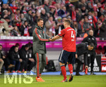 24.11.2018, Fussball 1. Bundesliga 2018/2019, 12. Spieltag,  FC Bayern Mnchen - Fortuna Dsseldorf, in der Allianz-Arena Mnchen.  Torjubel re: Niklas Sle (FC Bayern Mnchen) mit Sandro Wagner (FC Bayern Mnchen).

 
