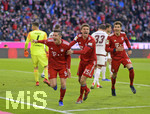 08.12.2018, Fussball 1. Bundesliga 2018/2019, 14. Spieltag,  FC Bayern Mnchen - 1.FC Nrnberg, in der Allianz-Arena Mnchen.  Torjubel v.li: Robert Lewandowski (FC Bayern Mnchen), Thomas Mller (FC Bayern Mnchen).

 
