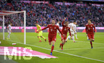 08.12.2018, Fussball 1. Bundesliga 2018/2019, 14. Spieltag,  FC Bayern Mnchen - 1.FC Nrnberg, in der Allianz-Arena Mnchen.  Torjubel li: Robert Lewandowski (FC Bayern Mnchen). mi: Thomas Mller (FC Bayern Mnchen).

 
