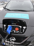 13.12.2018, Eine Elektroauto-Ladesule bei Wagner Haus- und Umwelttechnik in Woringen im Allgu, Ein Nissan Elektroauto wird geladen.

 

