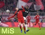 19.12.2018, Fussball 1. Bundesliga 2018/2019, 16. Spieltag,  FC Bayern Mnchen - RB Leipzig, in der Allianz-Arena Mnchen.  v.li: Robert Lewandowski (FC Bayern Mnchen) gegen Ibrahima Konate (RB Leipzig) 
 
