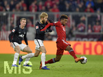 19.12.2018, Fussball 1. Bundesliga 2018/2019, 16. Spieltag,  FC Bayern Mnchen - RB Leipzig, in der Allianz-Arena Mnchen.  re. Kingsley Coman (Bayern Mnchen).
 
