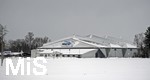 09.01.2019, Eishalle in Bad Wrishofen im Allgu,  Die Halle ist kurzfristig gesperrt worden, aufgrund des starken Schneefalles liegt eine zu hohe Schneelast auf dem Dach.