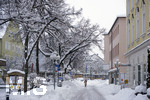 10.01.2019, Winter in Bad Wrishofen im Allgu,  Nach starkem Schneefall hat sich die Kurstadt in ein Winterwunderland verwandelt.  Hier die Fussgngerzone. 