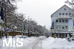 10.01.2019, Winter in Bad Wrishofen im Allgu,  Nach starkem Schneefall hat sich die Kurstadt in ein Winterwunderland verwandelt.  Hier die Fussgngerzone. 