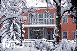 10.01.2019, Winter in Bad Wrishofen im Allgu,  Nach starkem Schneefall hat sich die Kurstadt in ein Winterwunderland verwandelt.  Hier das Kurhaus.