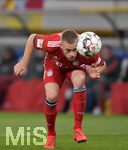 18.01.2019, Fussball 1. Bundesliga 2018/2019, 18. Spieltag, TSG Hoffenheim - FC Bayern Mnchen. In der PreZero-Arena Sinsheim. Joshua Kimmich (FC Bayern Mnchen) am Ball.

 
