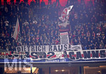 27.01.2019, Fussball 1. Bundesliga 2018/2019, 19. Spieltag, FC Bayern Mnchen - VfB Stuttgart, in der Allianz-Arena Mnchen.  Stuttgarter Fans fordern: Dietrich Raus!

 
