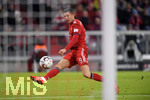 27.01.2019, Fussball 1. Bundesliga 2018/2019, 19. Spieltag, FC Bayern Mnchen - VfB Stuttgart, in der Allianz-Arena Mnchen. Robert Lewandowski (FC Bayern Mnchen) erzielt ein Tor.

 
