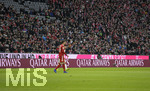 27.01.2019, Fussball 1. Bundesliga 2018/2019, 19. Spieltag, FC Bayern Mnchen - VfB Stuttgart, in der Allianz-Arena Mnchen. Werbebande Qatar Airways.

 
