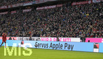 27.01.2019, Fussball 1. Bundesliga 2018/2019, 19. Spieltag, FC Bayern Mnchen - VfB Stuttgart, in der Allianz-Arena Mnchen. Werbebande Apple Pay. 

 
