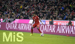 27.01.2019, Fussball 1. Bundesliga 2018/2019, 19. Spieltag, FC Bayern Mnchen - VfB Stuttgart, in der Allianz-Arena Mnchen. Werbebande Qatar Airways. David Alaba (FC Bayern Mnchen).  
  
 
