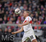 27.01.2019, Fussball 1. Bundesliga 2018/2019, 19. Spieltag, FC Bayern Mnchen - VfB Stuttgart, in der Allianz-Arena Mnchen. Andreas Beck (Stuttgart) stoppt den Ball.

 
