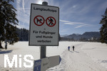 07.02.2019, Winterlandschaft bei Oberstdorf im Allgu. Langlaufloipe bei Fischen. Hunde und Fussgnger sind dort verboten zeigt dieses Schild.