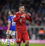 09.02.2019, Fussball 1. Bundesliga 2018/2019, 21. Spieltag, FC Bayern Mnchen - FC Schalke 04, in der Allianz-Arena Mnchen. James Rodriguez (FC Bayern Mnchen) lacht.

 
