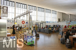 26.05.2018, Allgu-Airport Memmingen, Wartehalle mit Kiosk.