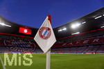 13.03.2019, Fussball UEFA Champions-League 2018/2019, Achtelfinale Rckspiel, FC Bayern Mnchen - FC Liverpool, in der Allianz-Arena Mnchen,  DAs Stadion ist noch leer, an der Eckfahne prangt das Bayern-Logo.


