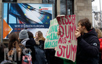 15.03.2019, Fridays For Future - Demonstration in Dsseldorf. Demonstrierende vor einem zerrissenen Werbeplakat der CDU mit Claim 