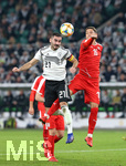 20.03.2019, Fussball, Lnderspiel, Deutschland - Serbien, in der Volkswagen Arena Wolfsburg. (L-R) Ilkay Gndogan (Deutschland) gegen Sasa Lukic (Serbien)


