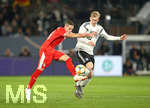 20.03.2019, Fussball, Lnderspiel, Deutschland - Serbien, in der Volkswagen Arena Wolfsburg. (L-R) Mijat Gacinovic (Serbien) gegen Julian Brandt (Deutschland)


