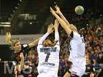 23.03.2019, Handball Frauen, Lnderspiel, Deutschland - Niederlande, in der EWE Arena Oldenburg. (L-R) Angela Malestein (Niederlande) gegen Meike Schmelzer (Deutschland) und Kim Naidzinavicius (Deutschland)