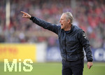 30.03.2019, Fussball 1. Bundesliga 2018/2019, 27. Spieltag, SC Freiburg - FC Bayern Mnchen, im Schwarzwald-Stadion Freiburg. Trainer Christian Streich (Freiburg) in Rage.

 
