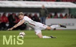 02.04.2019, Fussball DFB Pokal 2018/2019, Viertelfinale, FC Augsburg - RB Leipzig, in der WWK-Arena Augsburg. Georg Teigl (FC Augsburg) am Boden.


